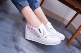 Giày độn đế thần thánh