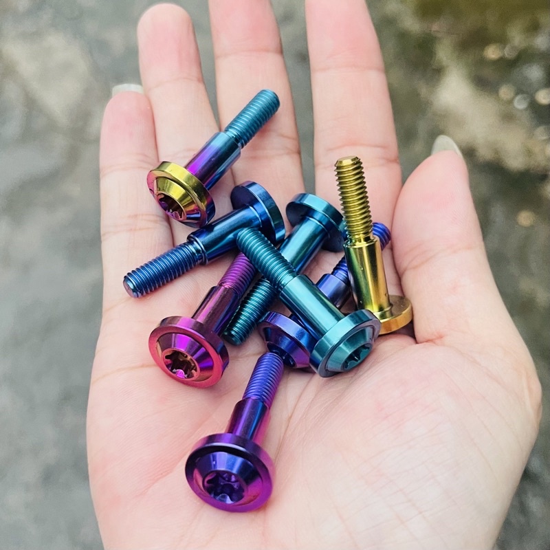 ỐC TITAN 6Li32 GẮN TAY CÔN , TAY THẮNG CÁC LOẠI XE SIÊU ĐẸP