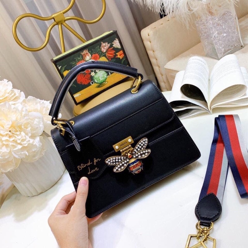 Túi con ong có quai xách