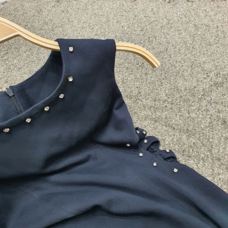 Đầm khoét eo đính hạt- Đầm body