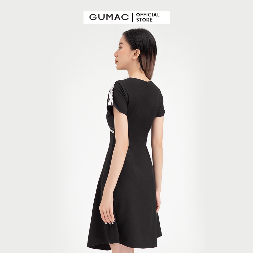 [Mã MABR07062 giảm 8% tối đa 50K đơn từ 249K] Đầm dáng ôm nữ phối 3 nút GUMAC thiết kế basic màu đen đủ size DB438 | BigBuy360 - bigbuy360.vn