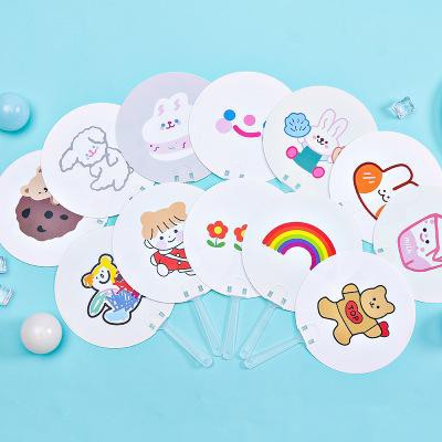 Q1 Quạt nhựa cầm tay quạt cute thần tượng cute dễ thương idol