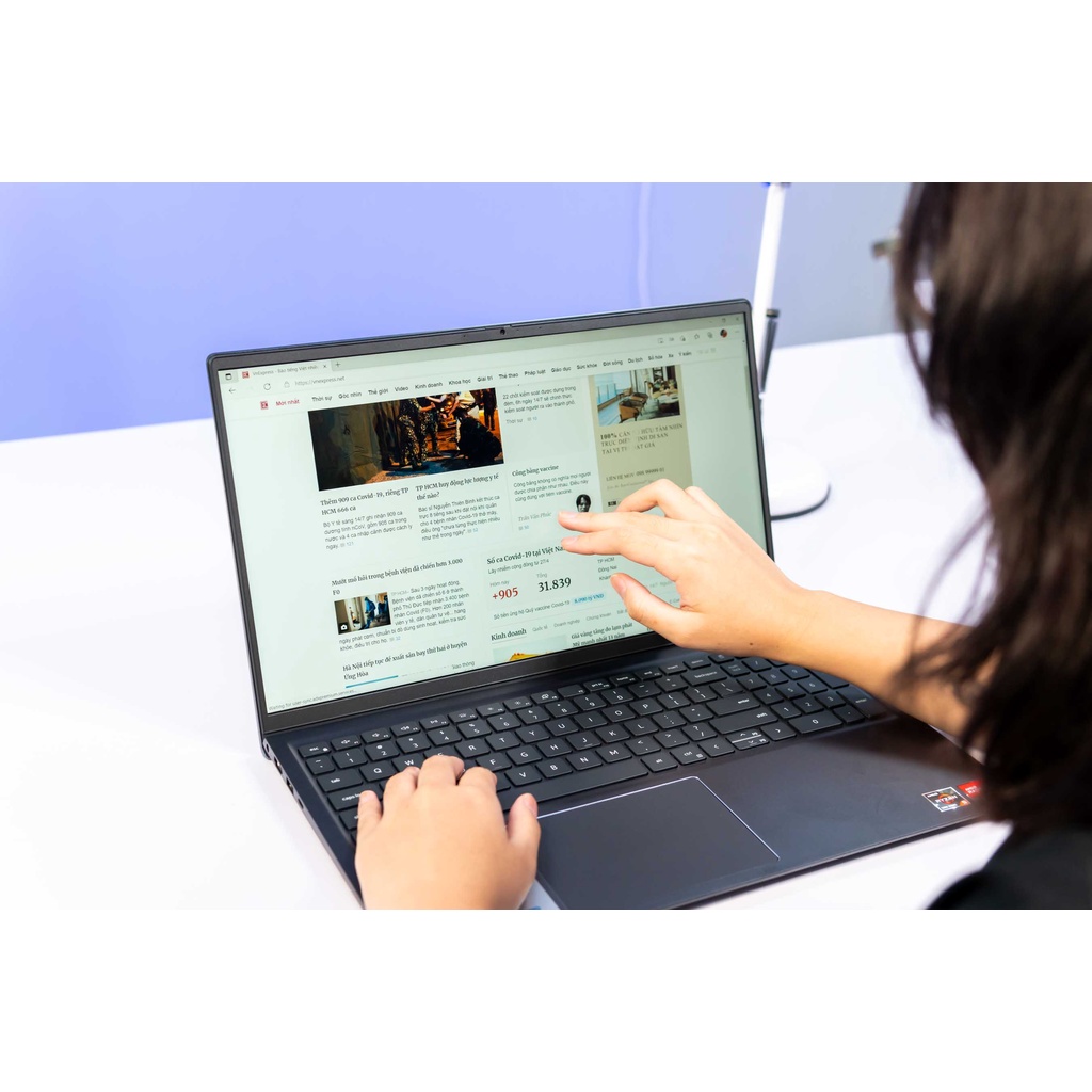 Laptop mỏng nhẹ Dell Inspiron 15 5515 Ryzen 5-5500U, 8GB, 256GB, Radeon Graphics, 15.6'' FH