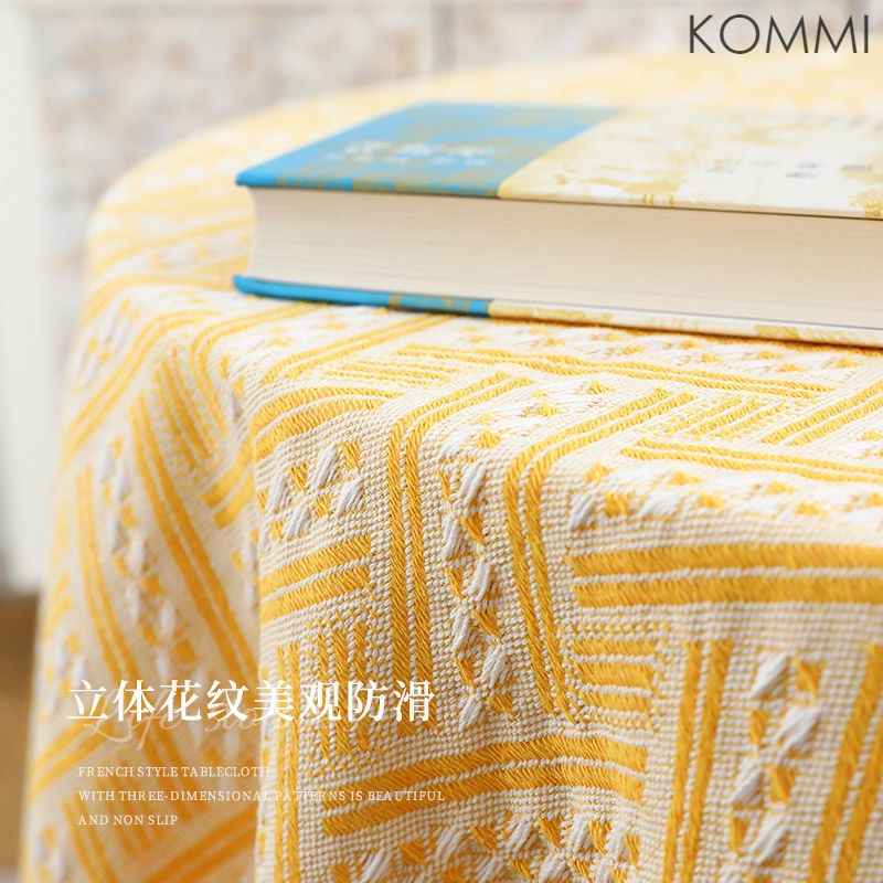 Khăn Trải Bàn Phối Tua Rua Phong Cách Bắc Âu