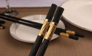 Đũa hợp kim mạ vàng