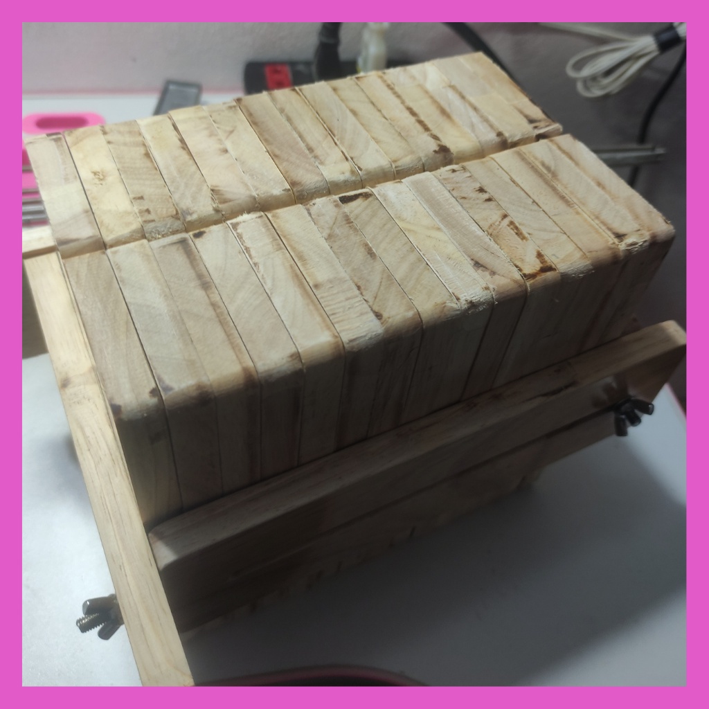 Khuôn đóng cell pin 18650