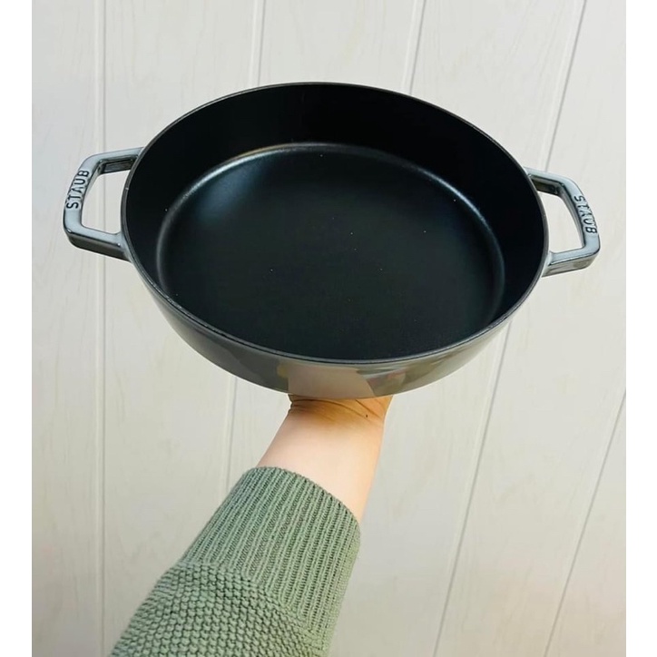 CHẢO STAUB XÁM 2 QUAI 20 CM