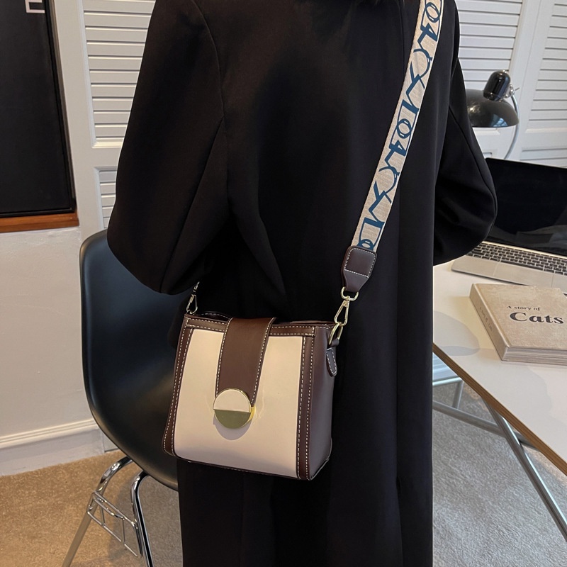 Túi Đeo Vai Dáng Xô Thời Trang Xinh Xắn Cho Nữ