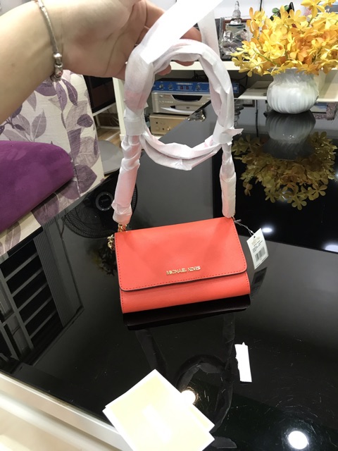 Túi Michael Kors màu đỏ auth