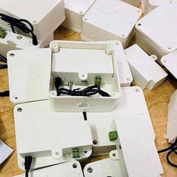 Hộp kỹ thuật bảo vệ nguồn Camera, hộp nối điện chống nước ngoài trời + trong nhà bán lẻ và combo 10 cái