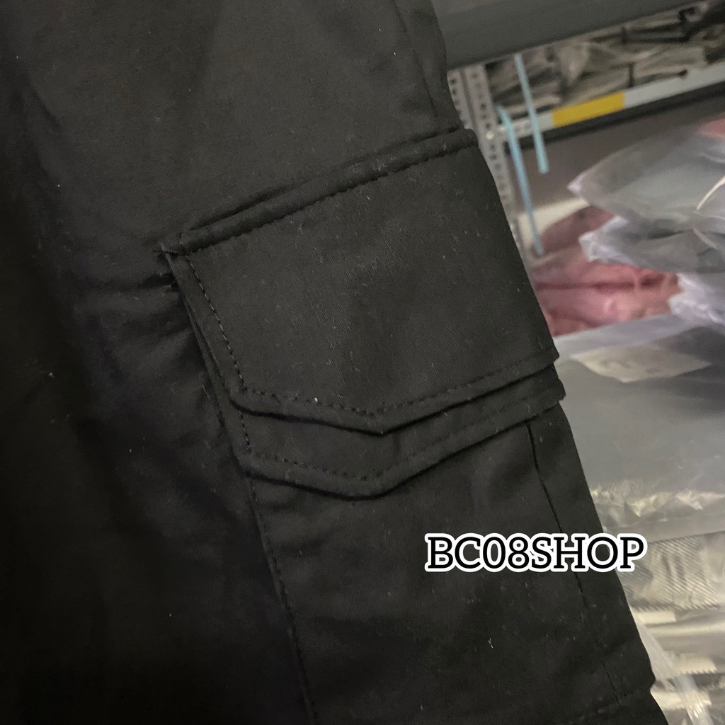 Quần Short KaKi 2 nắp Túi Hộp Màu Đen Basic Unisex