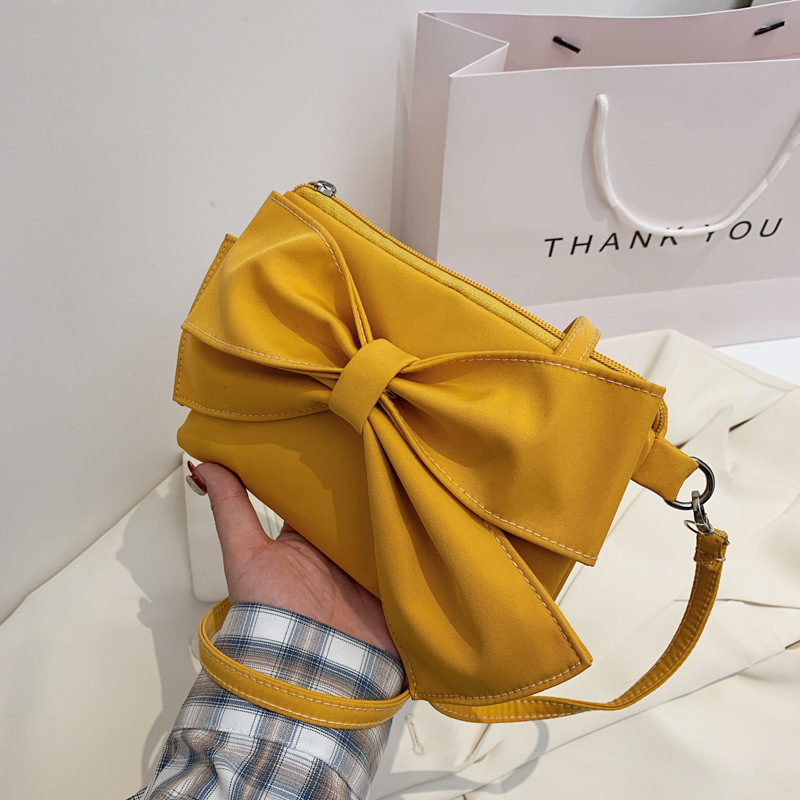 Túi đeo chéo thời trang mẫu 2021 dành cho nữ