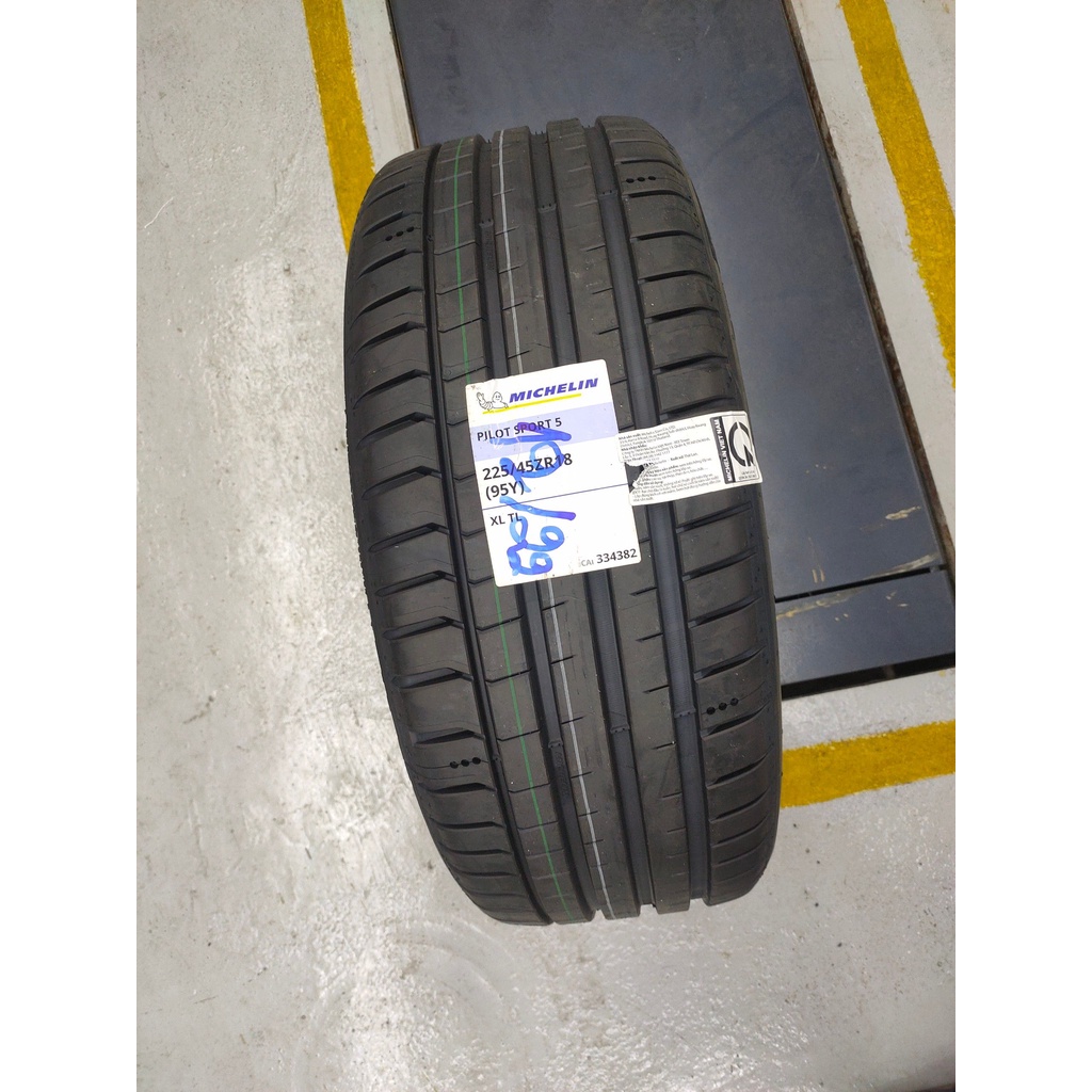 Lốp Michelin 225/45R18 Pilot Sport 5