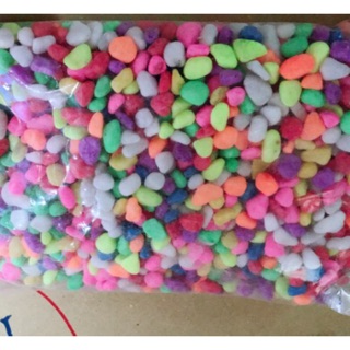 1kg Đá màu trang trí bể cá không phai màu