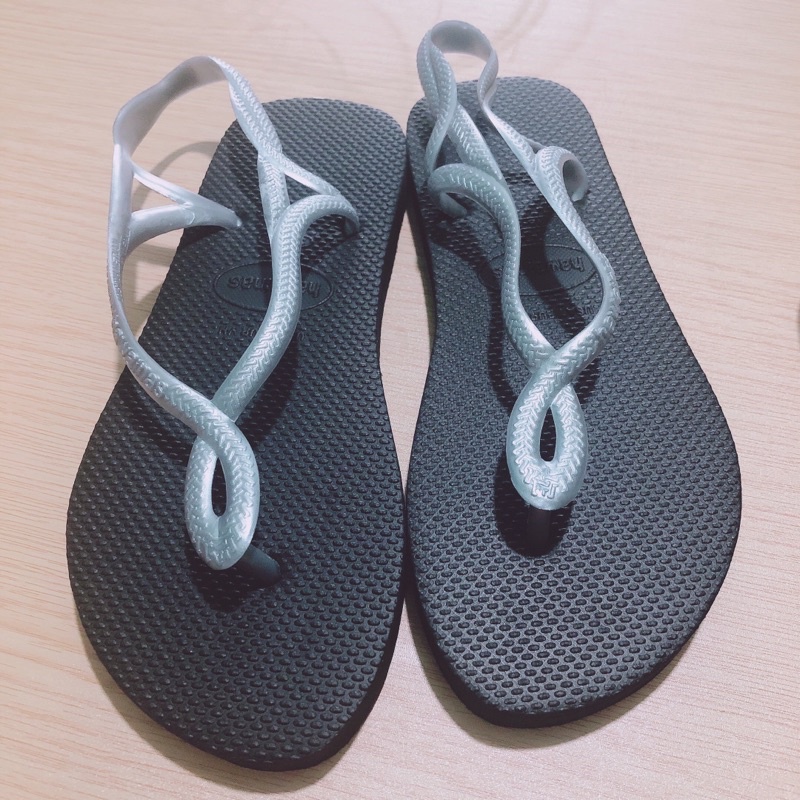 Sandal havaianas siêu hot cập bến