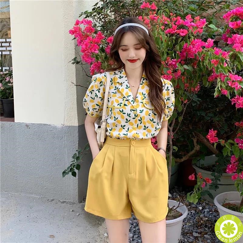 Set áo sơ mi tay ngắn phồng + quần short ống rộng in họa tiết hoa thiết kế thời trang cho nữ