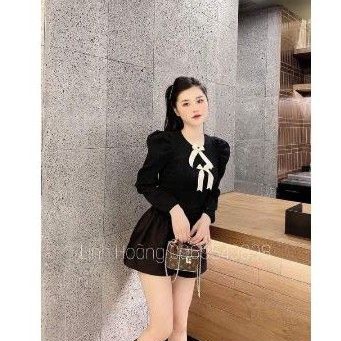 Áo Thun Gân Nơ Ngưc