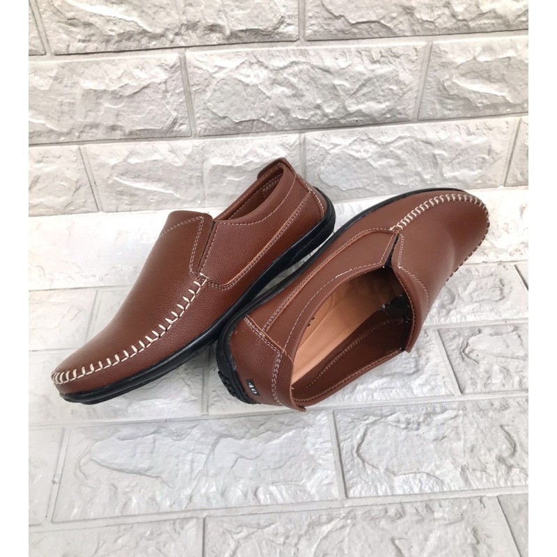 Giày mọi nam cao cấp,da mềm,mã GM04,màu vàng bò, đế khâu sẵn rất chắc chắn