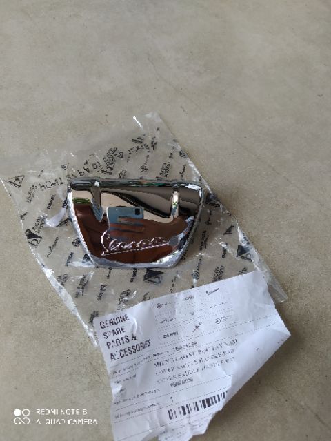 Chụp xi tay xách Vespa Sprint