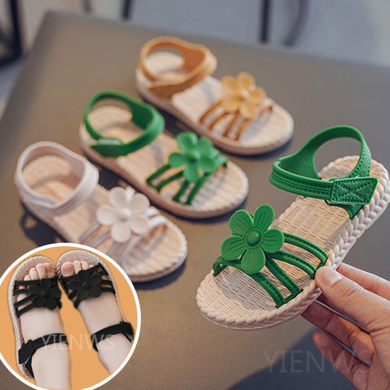 Giày sandal cao su đi biển phối hoa kiểu công chúa dễ thương cho bé gái 2-8 tuổi 24-35