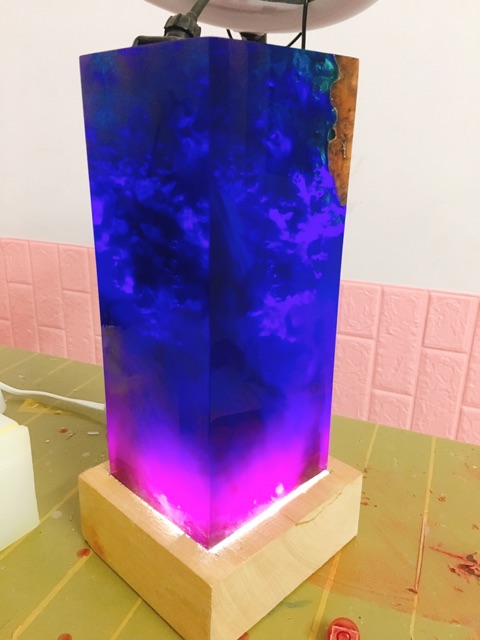 Đèn Ngủ Resin Hiệu Ứng Galaxy