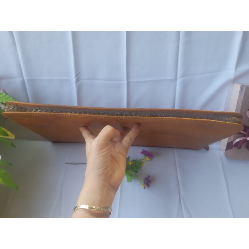Cluth cầm tay công sở si