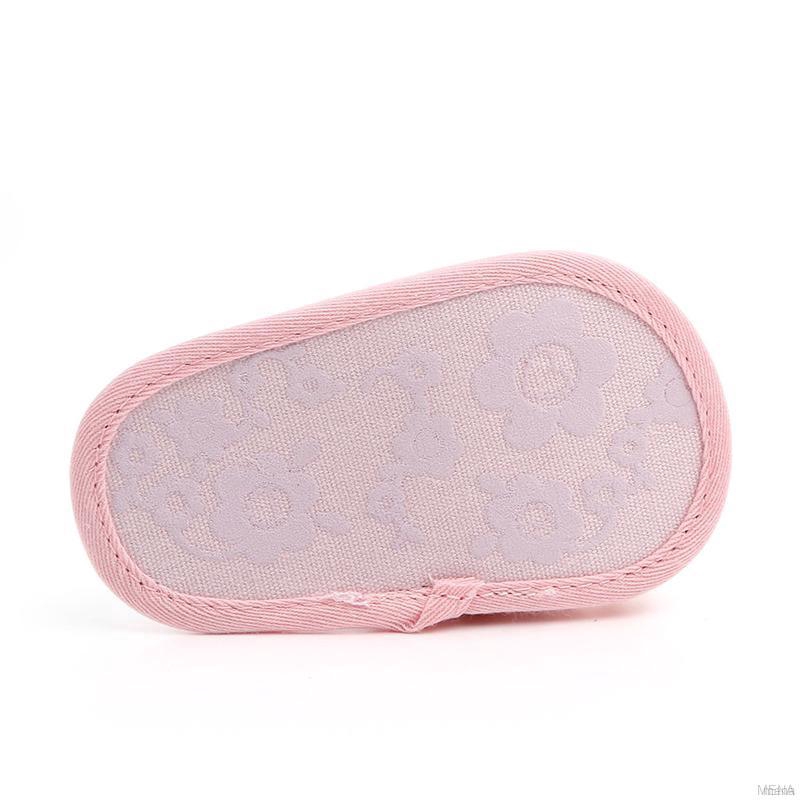 Giày quai ngang in chữ đáng yêu dành cho bé