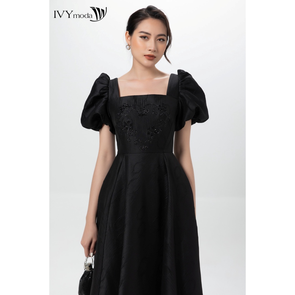 Đầm dạ hội thêu trái tim IVY moda MS 45S2648