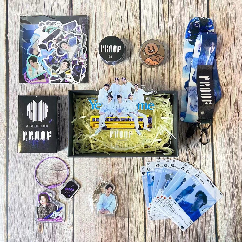&lt;Proof&gt;Hộp quà tặng hình dán+móc khóa+mô hình đứng album BTS làm quà sinh nhật