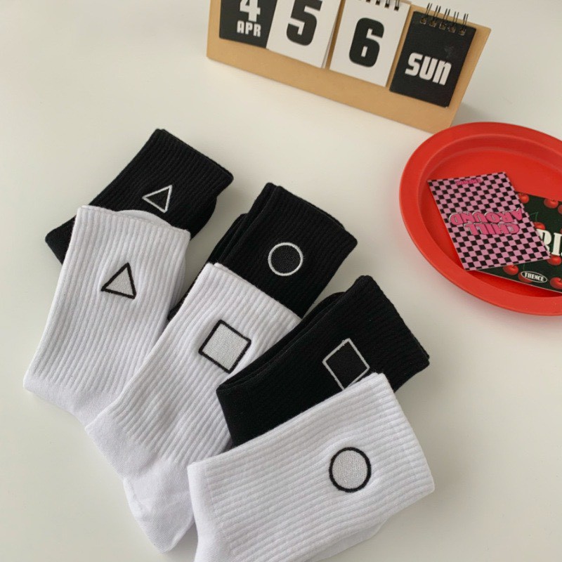 Vớ Tất Cổ Cao Squid Game Bắp Chân Đen Trắng Cotton Kháng Khuẩn Freesize Nam Nữ 36-44 MRSOCKS VC085