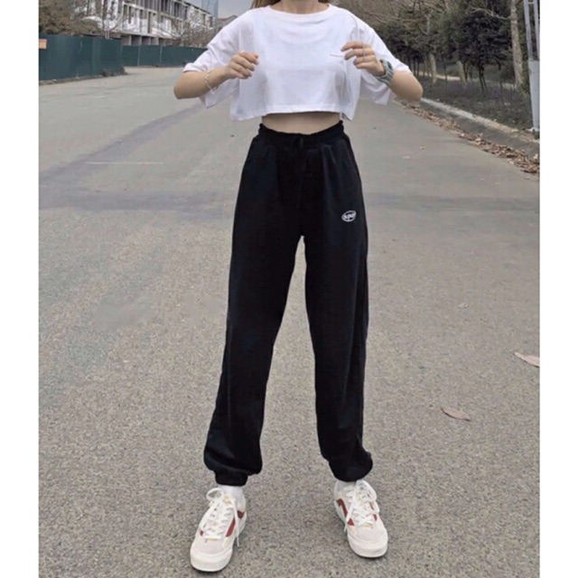 Quần jogger nữ thêu spur unisex chất liệu da cá