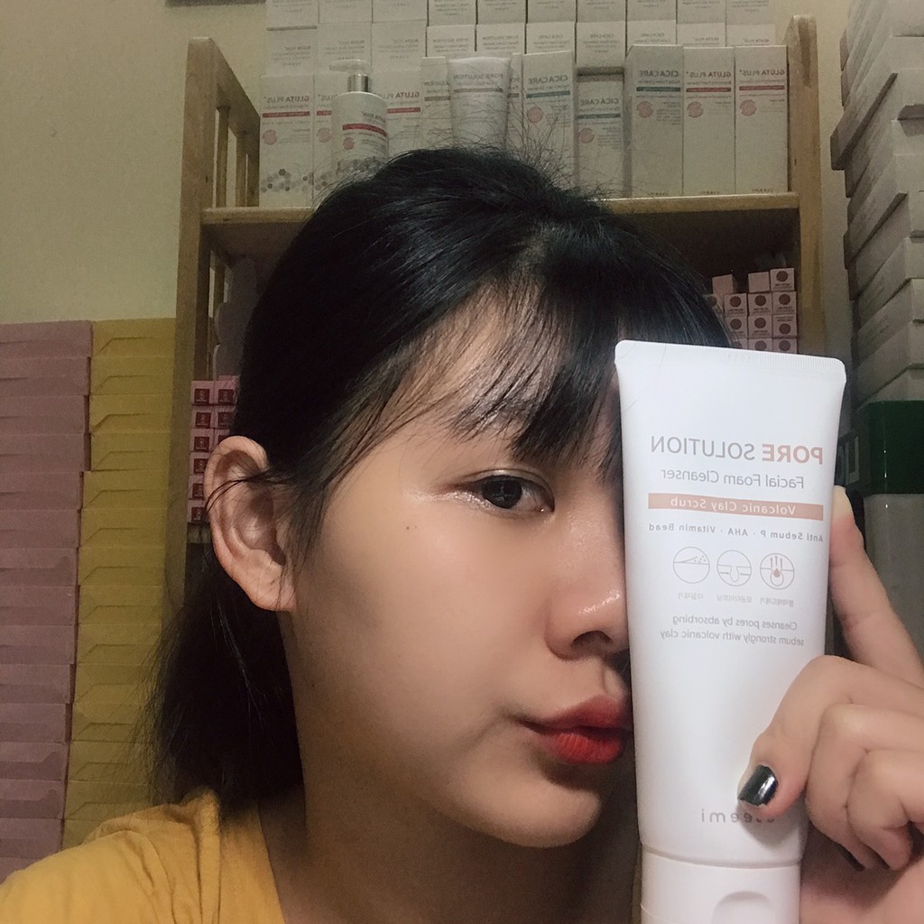 Sữa Rửa Mặt Tạo Bọt, Làm Sạch Sâu, Loại Bỏ Bã Nhờn Chiết Xuất Tro Núi Lửa Useemi Pore 150ml YENBEAUTY