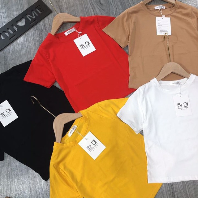 Áo phông croptop phom nhỏ ôm