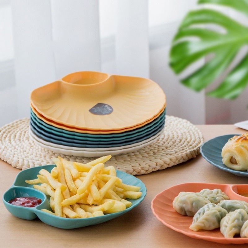 Bộ 4 chiếc đĩa vỏ sò nhựa nhiều màu
