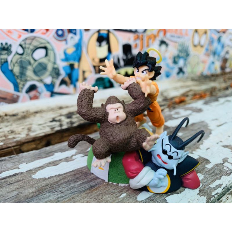 mô hình goku đùa với khỉ thượng đế
