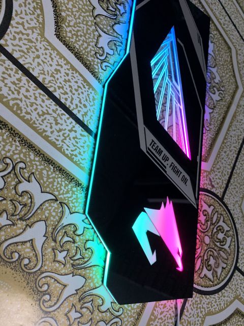 Che card màn hình  Aorus Xtreme