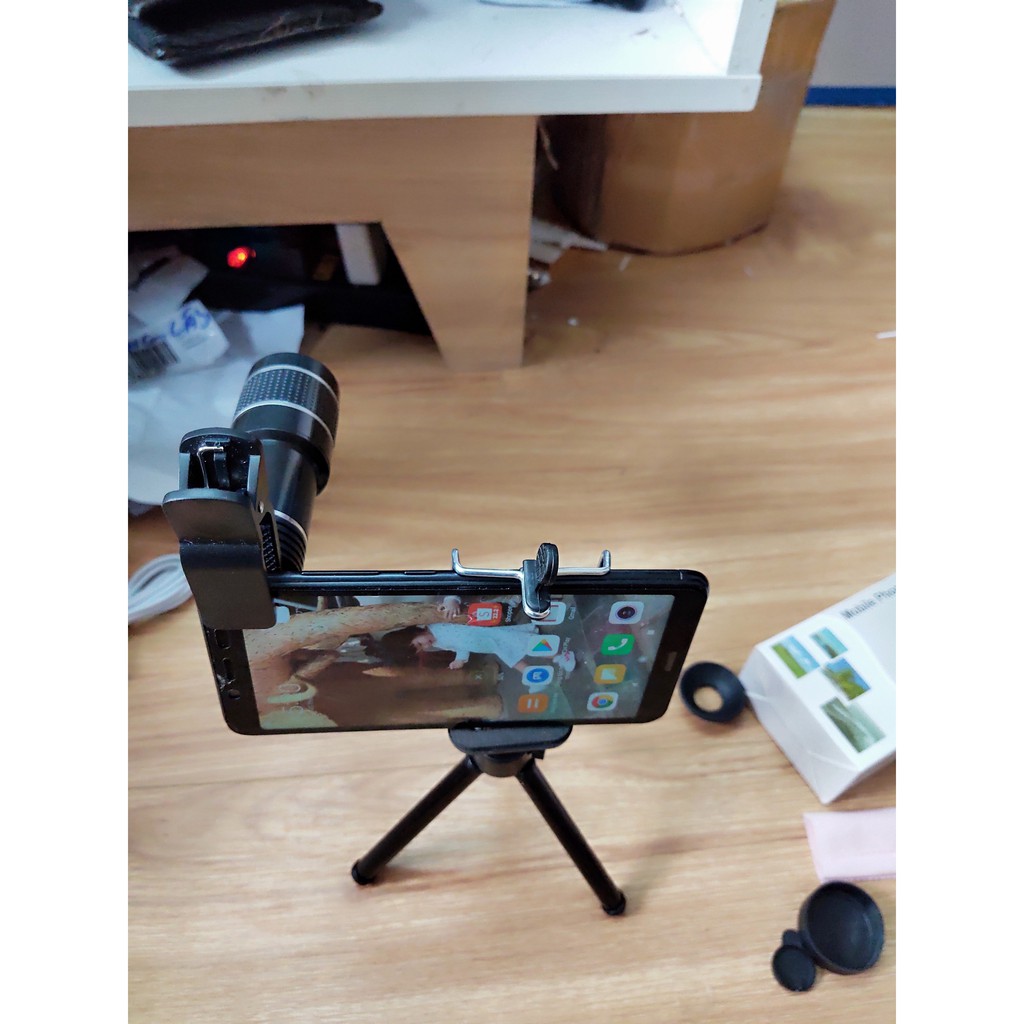 Lens điện thoại 20x nhìn siêu xa, tặng kèm tripod và giá đỡ điện thoại