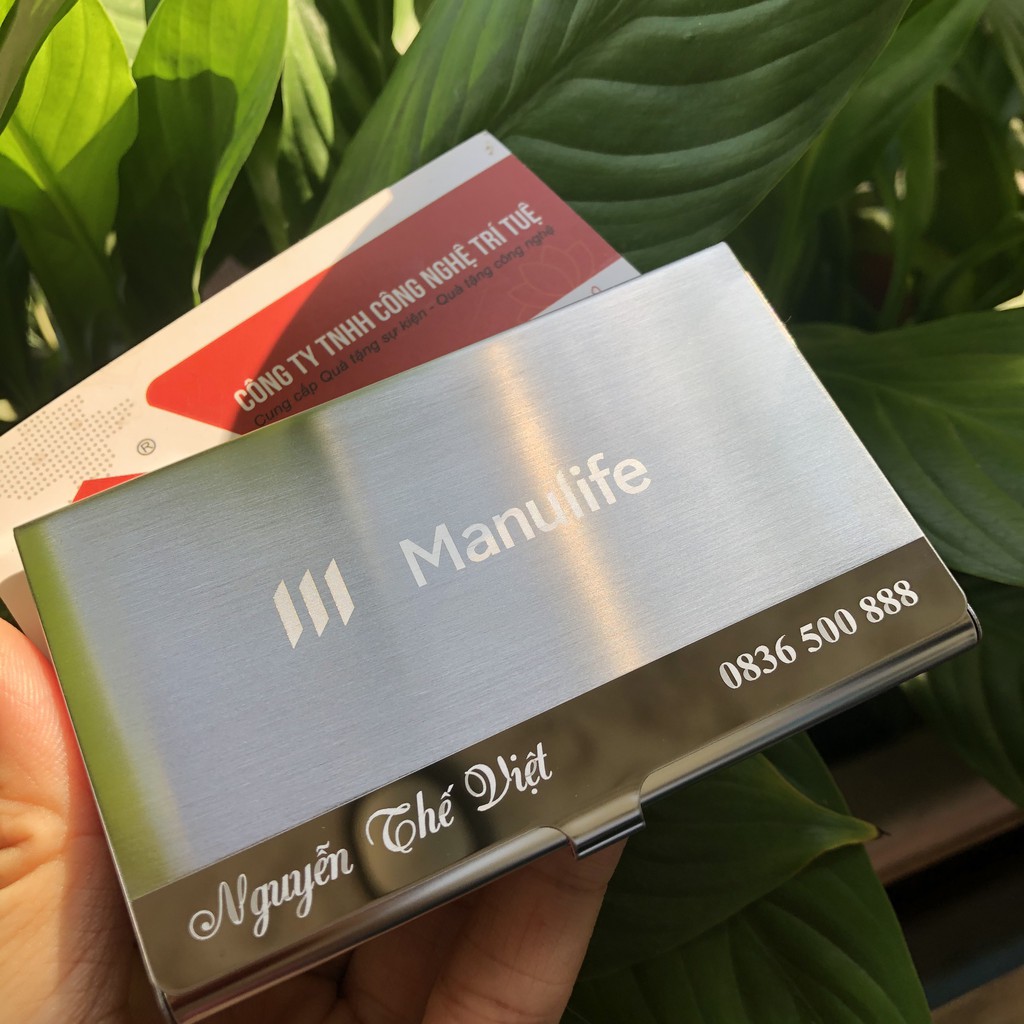 Ví đựng namecard khắc logo Công TY bảo hiểm Manulife, hộp đựng danh thiếp cho bên bảo hiểm khắc logo