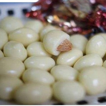 Kẹo socola trắng hạch nhân Nga Granddian