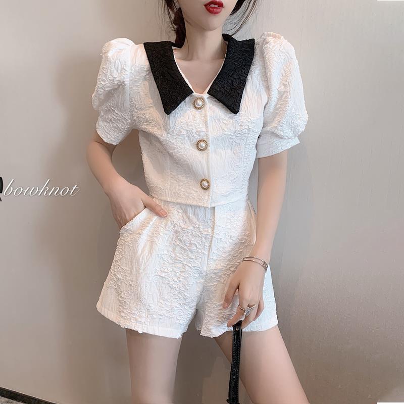 Set áo tay ngắn phối nút + quần thiết kế sang trọng thời trang