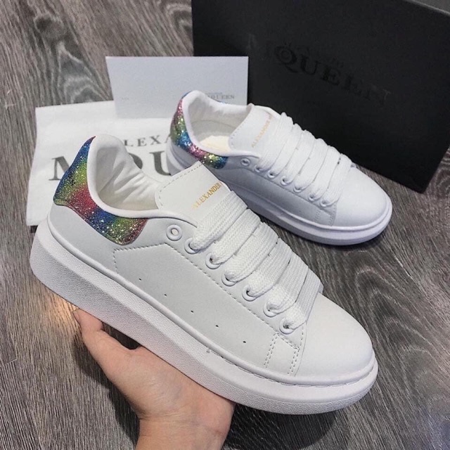 Giầy mcqueen cầu vồng
