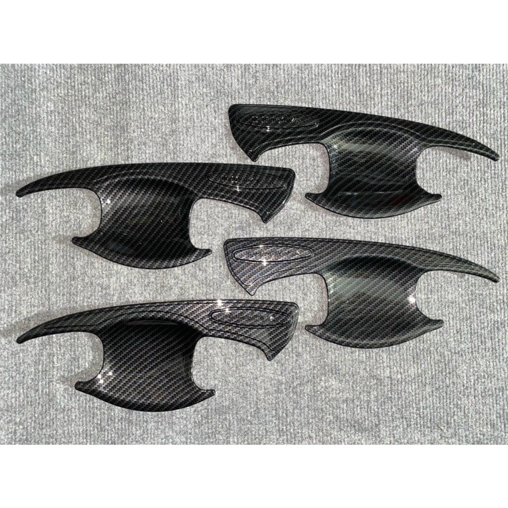 Ốp Tay Nắm, Hõm Cửa CARBON xe Innova 2017 2018 2019 2020 2021 vân cacbon cao cấp