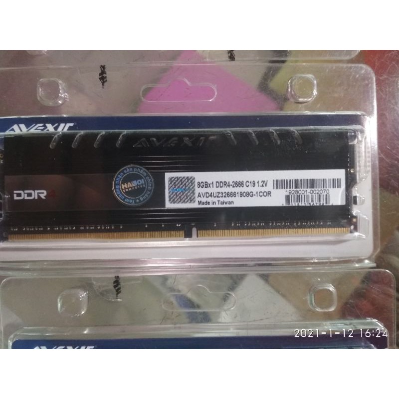Ram 8G ddr4  AVEXIR có led chính hãng.