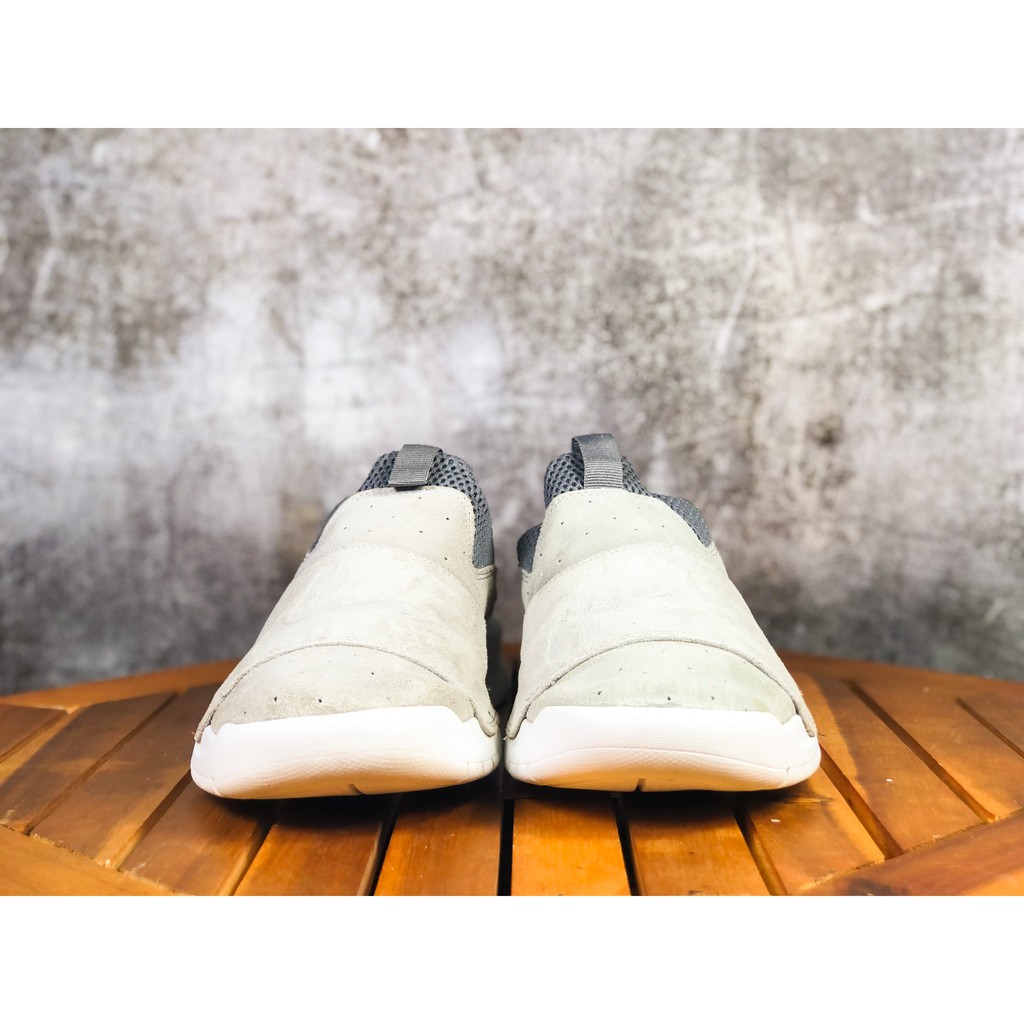 (Size 41) Giày Thể Thao Chính Hãng 2hand NIKE BENASSI SLP SLIP ON ` < ₂ > -