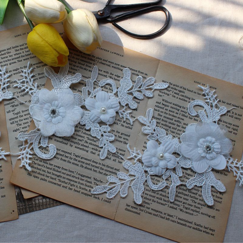 Miếng ren hoa 3d xinh xắn dùng để trang trí áo cưới