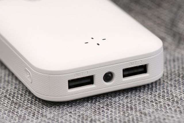 Pin sạc dự phòng AVA chính hãng dung lượng 7500 Mah bảo hành 1 năm