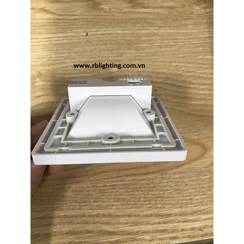 ĐÈN LED CẢM ỨNG ÂM BẬC CẦU THANG - CHÂN TƯỜNG