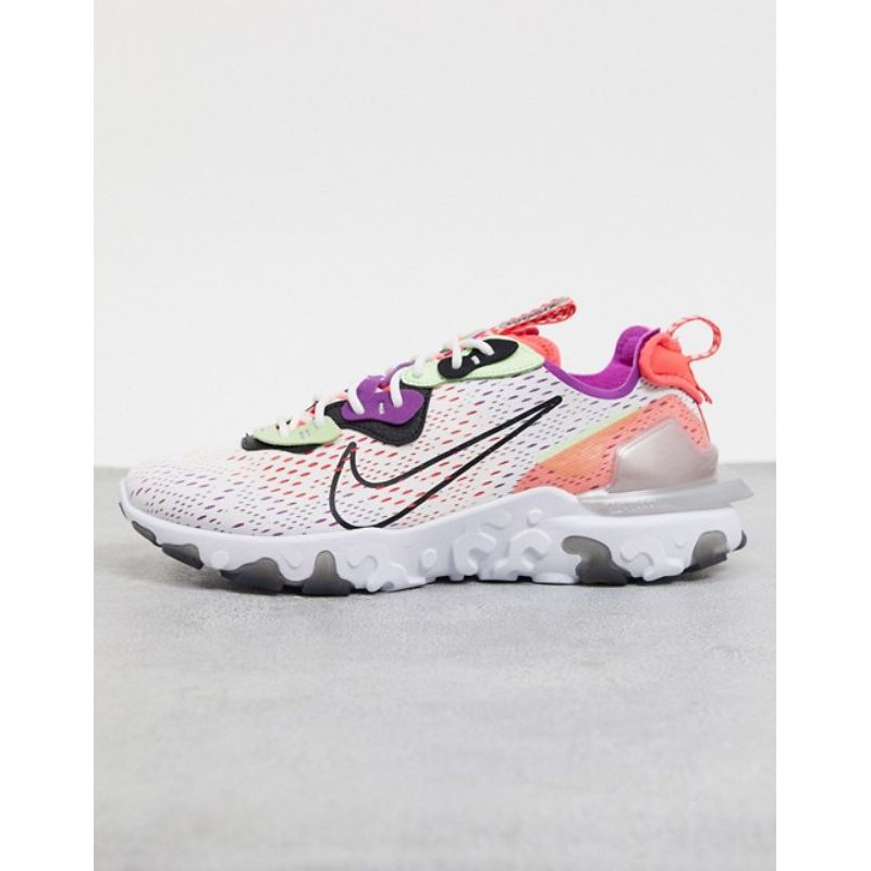 Giày thể thao Nike Reaction.