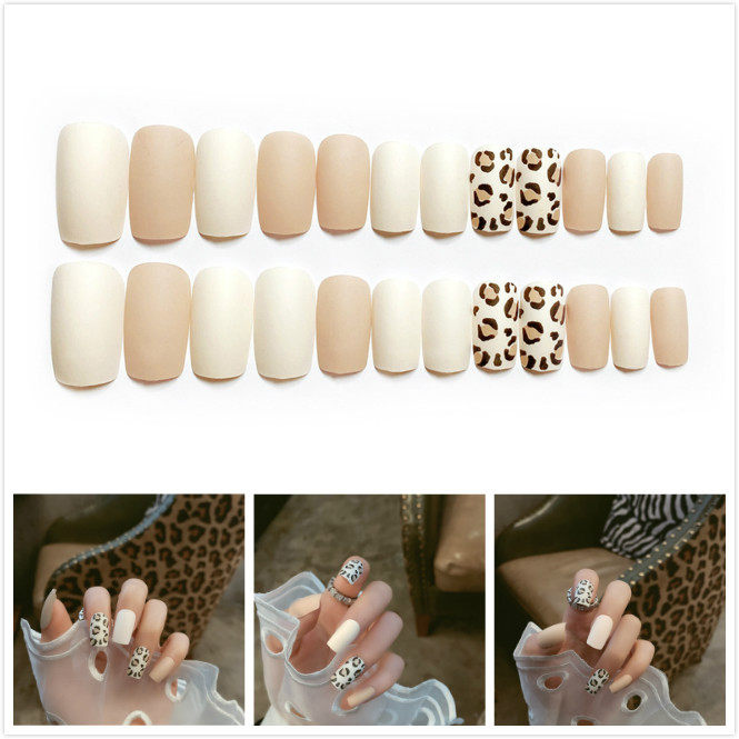 Set 24 móng tay nhân tạo kèm keo dán với 5 mẫu tùy chọn
