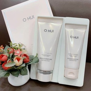 SỮA RỬA MẶT DƯỠNG ẨM OHUI MIRACLE MOISTURE CLEANSING FOAM